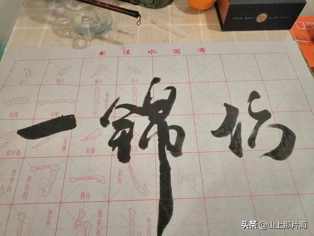 童装尾货衣服批发进货渠道（品牌童装尾货批发货源在哪里进货）