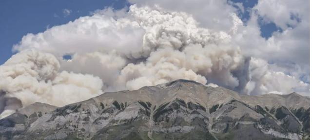 全境失联，为何火山喷发使汤加国内通讯被中断？