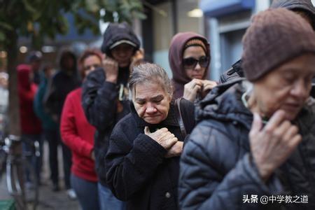 特朗普失业砸东西（特朗普都失业了）