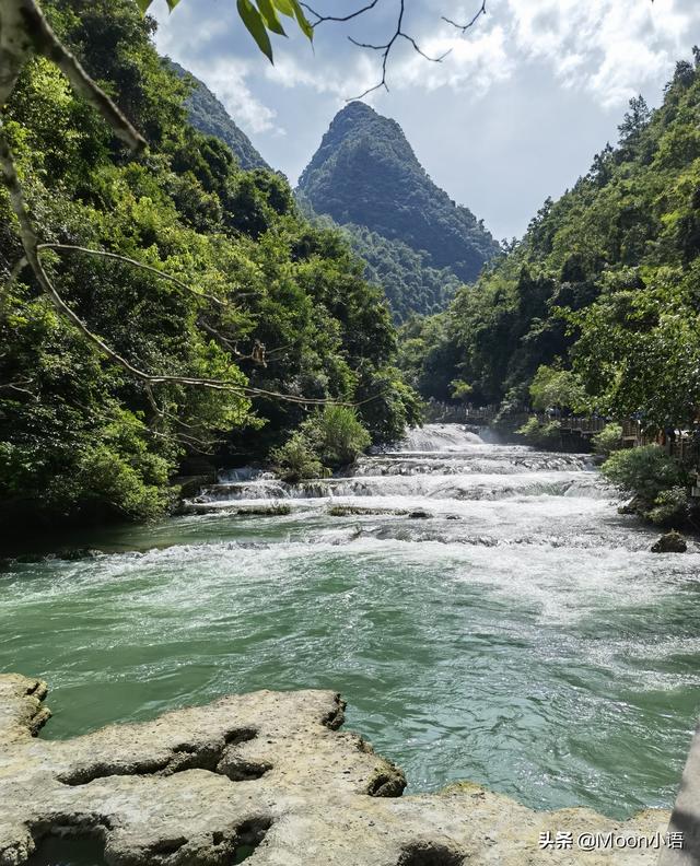 要不要带老人去旅游（老年人几岁不能去旅游）